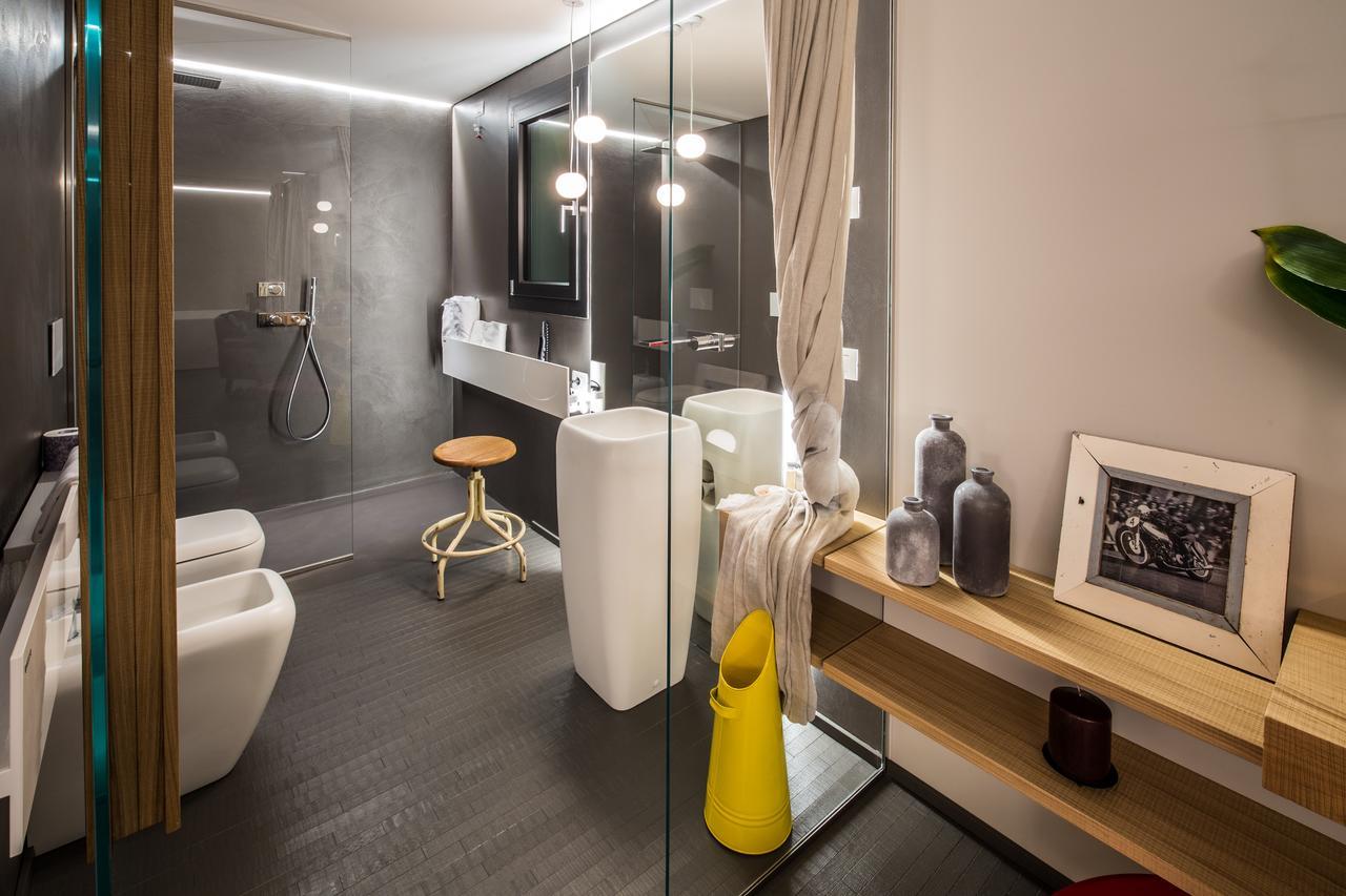Locanda Black And White Sondrio Extérieur photo